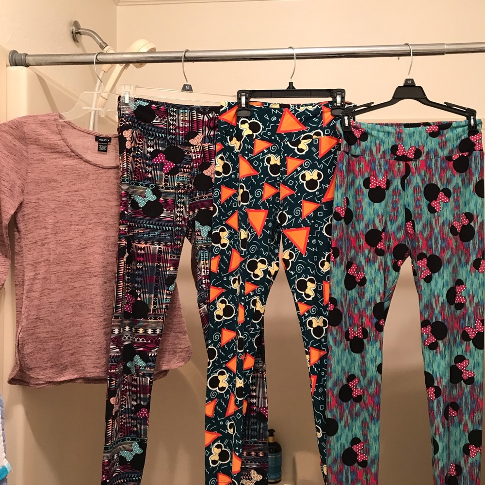 LuLaRoe Disney Leggings One Size 3 Pr/Top M